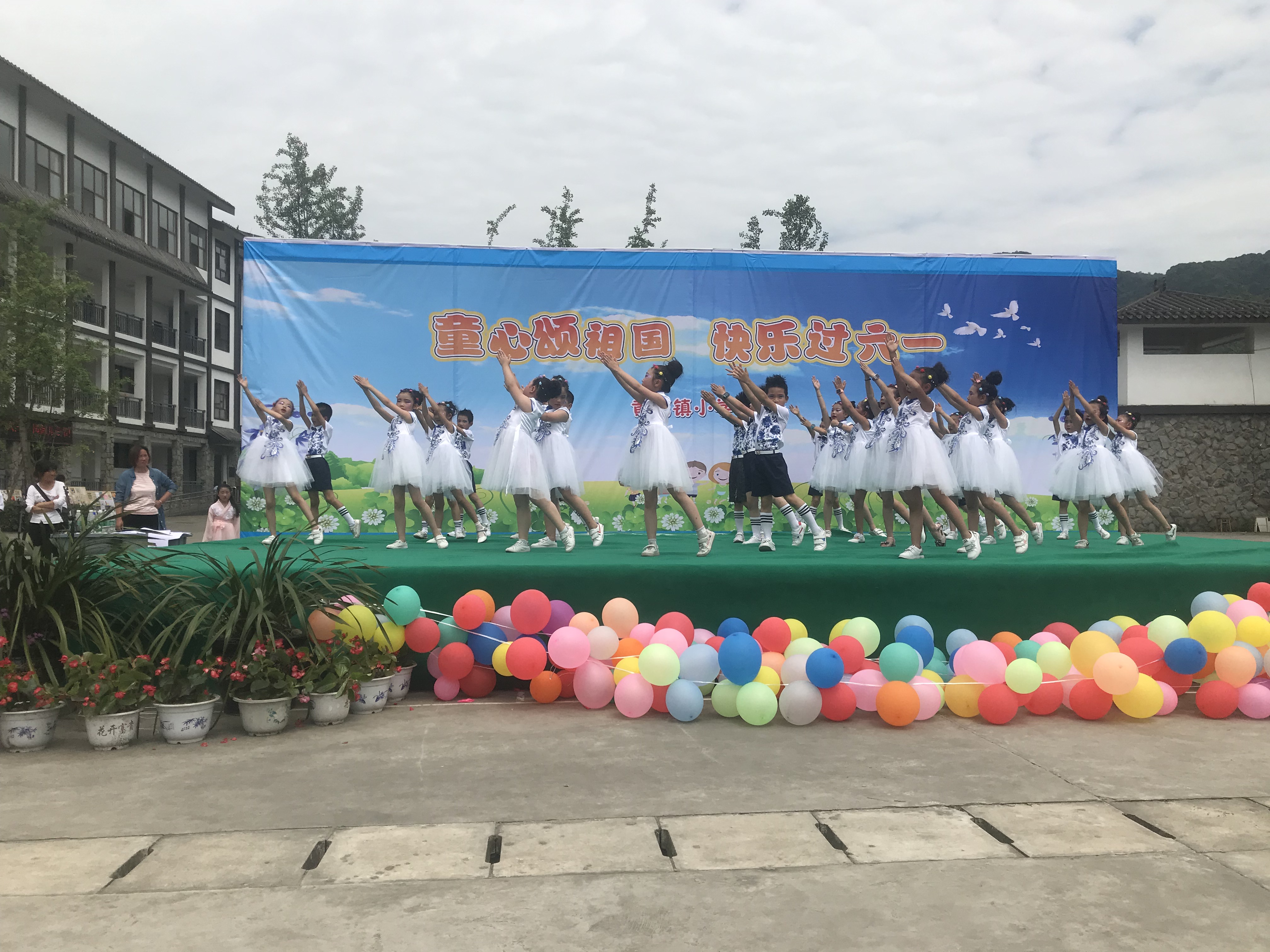 峨眉乡镇人口_峨眉刺